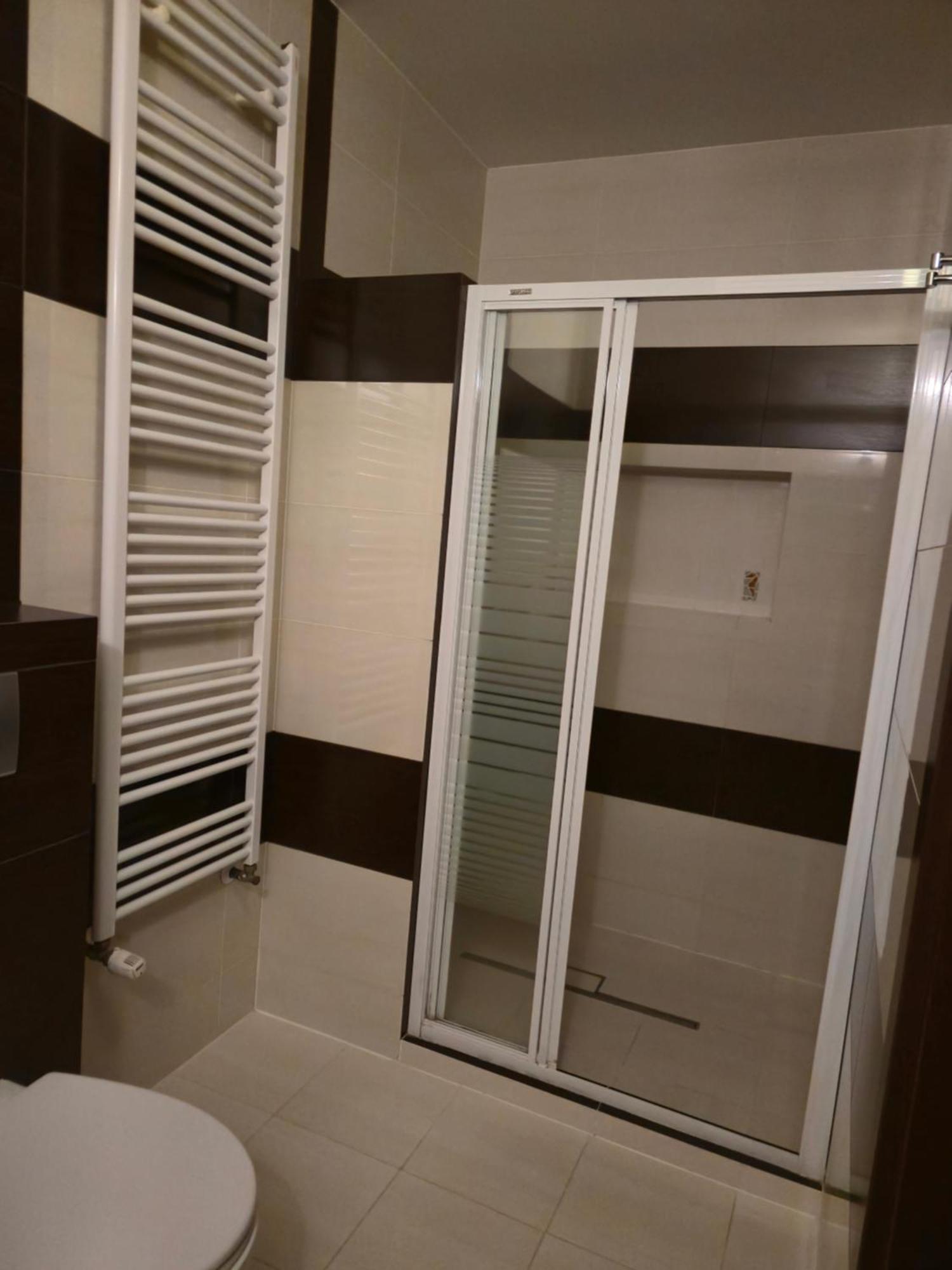 Hotel Dworski Galaktyczny Park Warzymice Eksteriør bilde